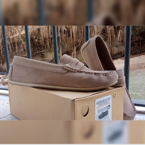 Zara Real Suede Loafers - Picture 4 of 15